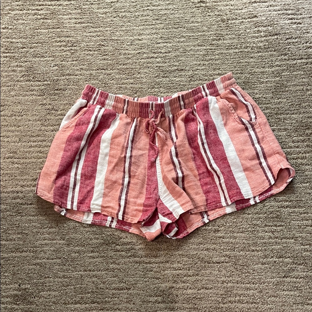 Universal Thread Striped Women's Shorts - Red and White